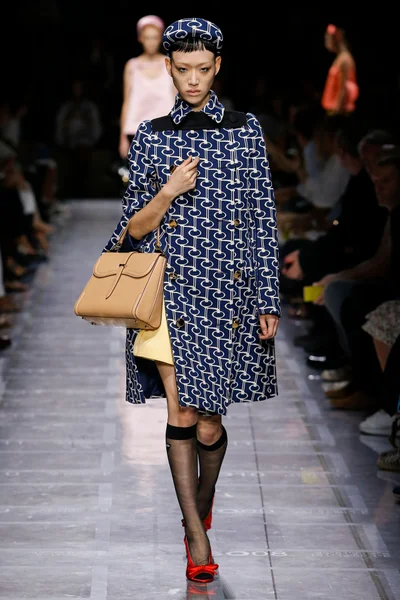 Look 9